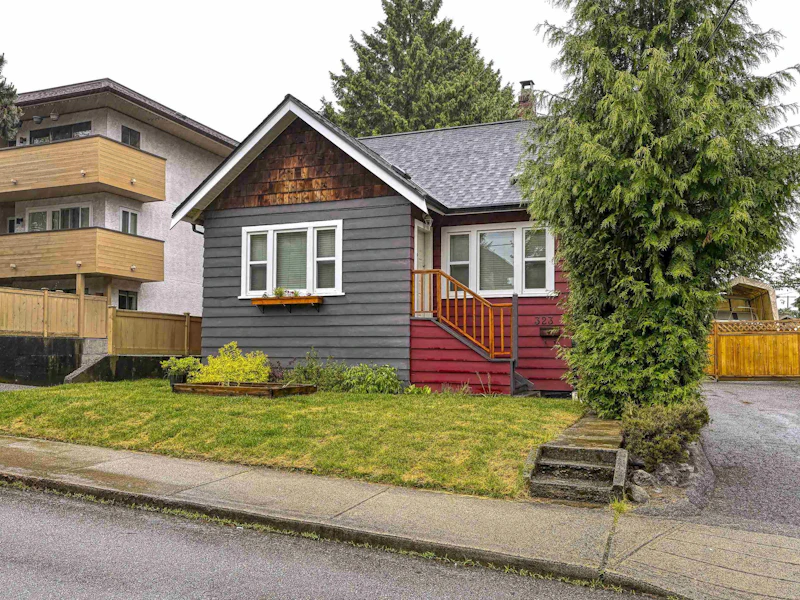 323 Cedar Street, New Westminster BC V3L 3N9
