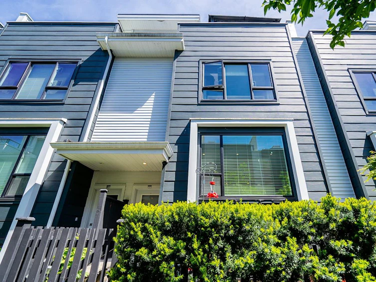120-2280 163, Surrey, BC, V3Z 0S4 - 3