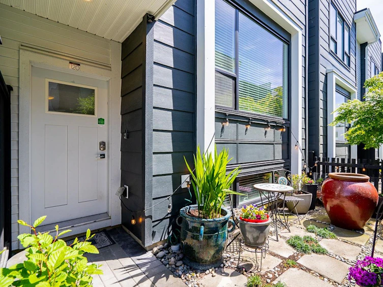 120-2280 163, Surrey, BC, V3Z 0S4 - 4