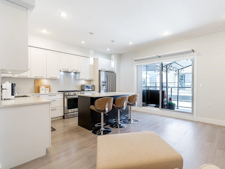 120-2280 163, Surrey, BC, V3Z 0S4 - 11