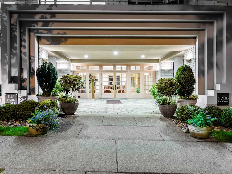 PH1-5700 Larch Street, Vancouver, BC, V6M 4E2 - 40