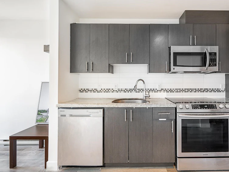 302-7738 Edmonds Street, Burnaby, BC, V3N 1B8 - 4