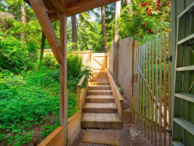 896 Taylor Road, Bowen Island, BC, V0N 1G1 - 33