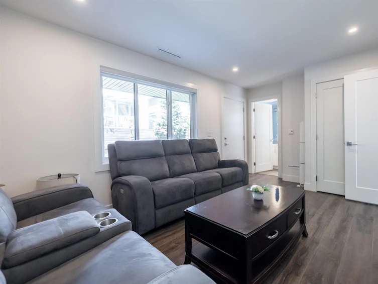 45-15177 60, Surrey, BC, V3S 7B3 - 32