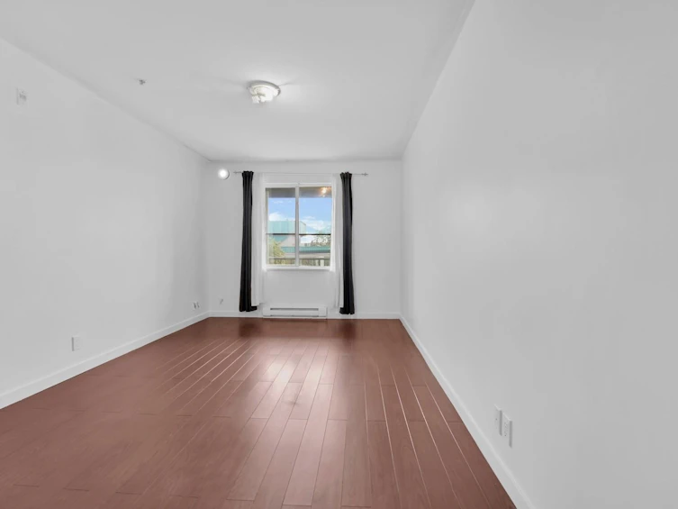 415-12083 92a Avenue, Surrey, BC, V3V 8C8 - 12