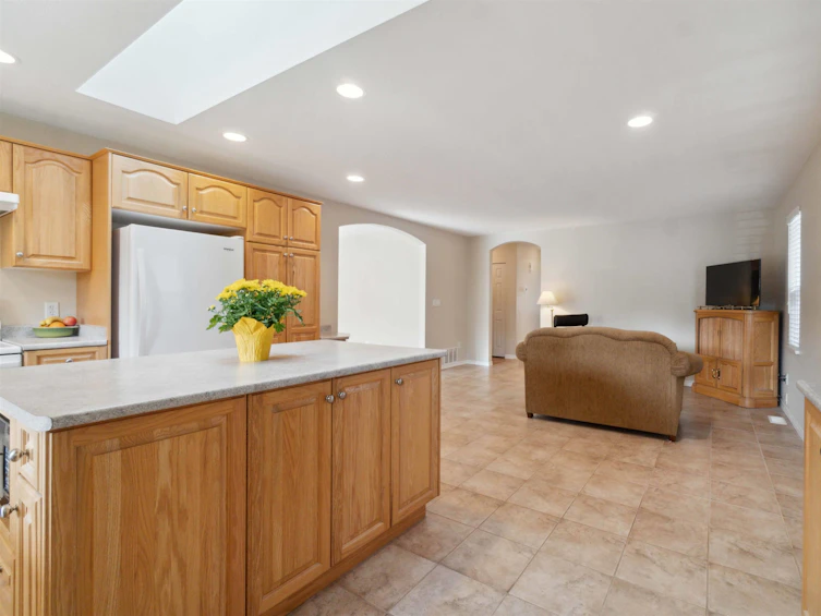 12140 Blossom Street, Maple Ridge, BC, V2X 1C3 - 8