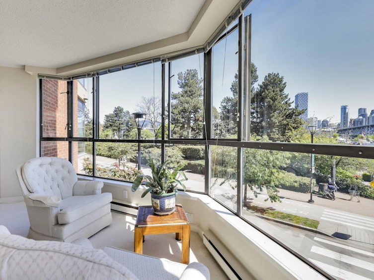 G01-1490 Pennyfarthing Drive, Vancouver, BC, V6J 4Z3 - 6