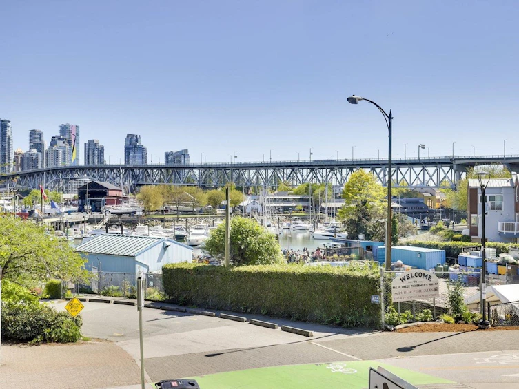 G01-1490 Pennyfarthing Drive, Vancouver, BC, V6J 4Z3 - 8