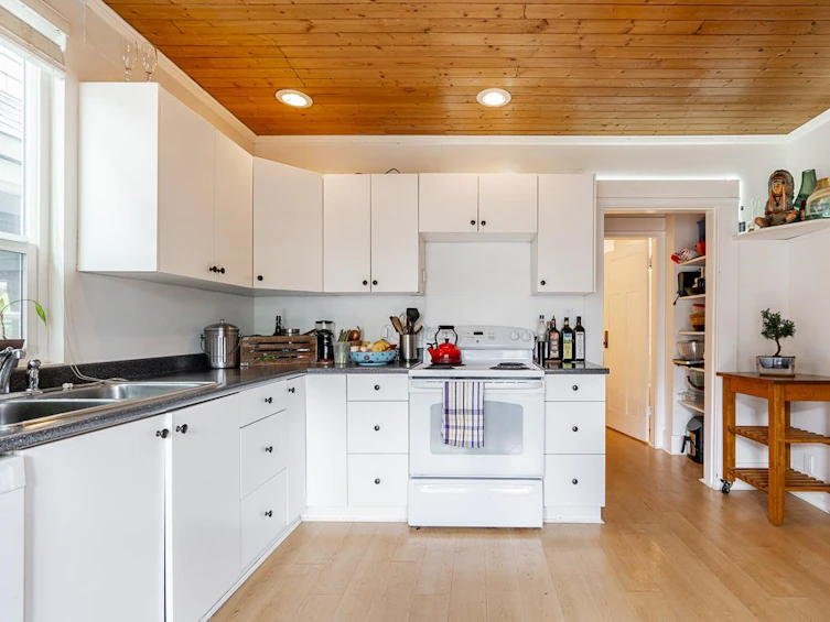 3437 West 2nd Avenue, Vancouver, BC, V6R 1J3 - 11