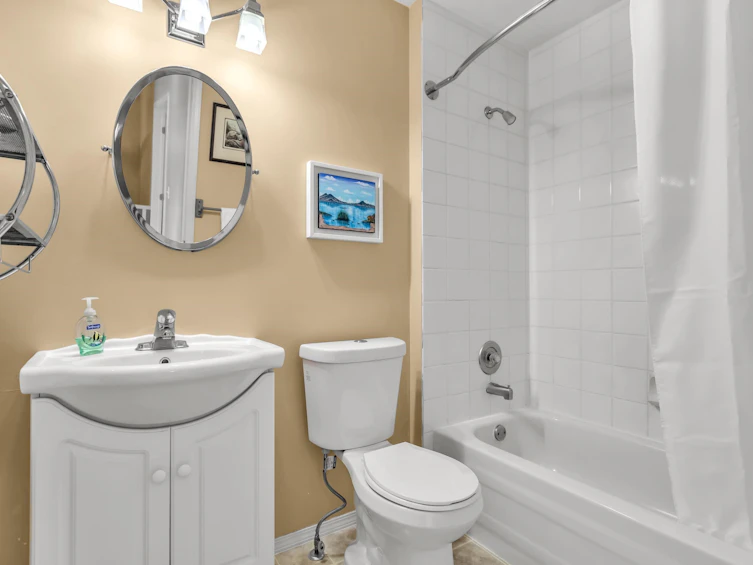 201-13900 Hyland Road, Surrey, BC, V3W 1K4 - 15