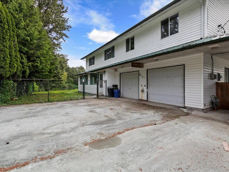 8090 Atchelitz Road, Chilliwack, BC, V2R 4H4 - 3