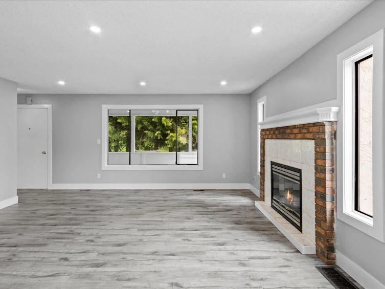 8090 Atchelitz Road, Chilliwack, BC, V2R 4H4 - 8