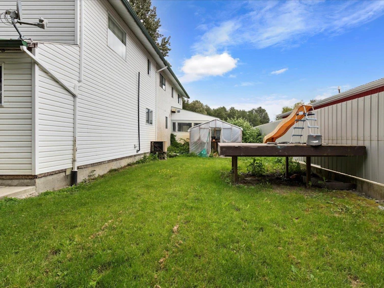 8090 Atchelitz Road, Chilliwack, BC, V2R 4H4 - 30