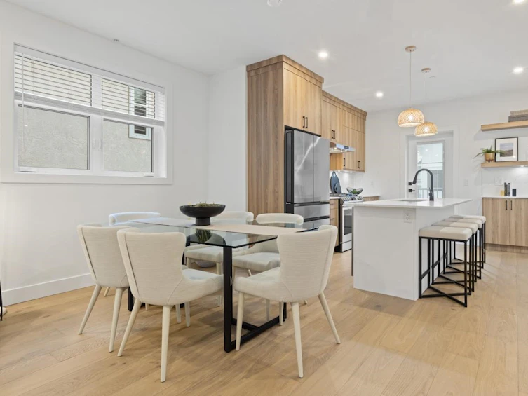 1377 East 24th Avenue, Vancouver, BC, V5V 2B6 - 3