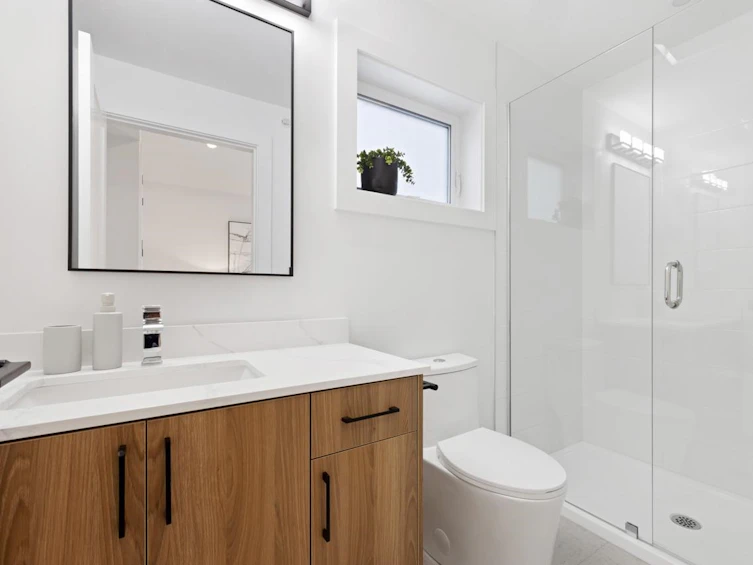 1377 East 24th Avenue, Vancouver, BC, V5V 2B6 - 20