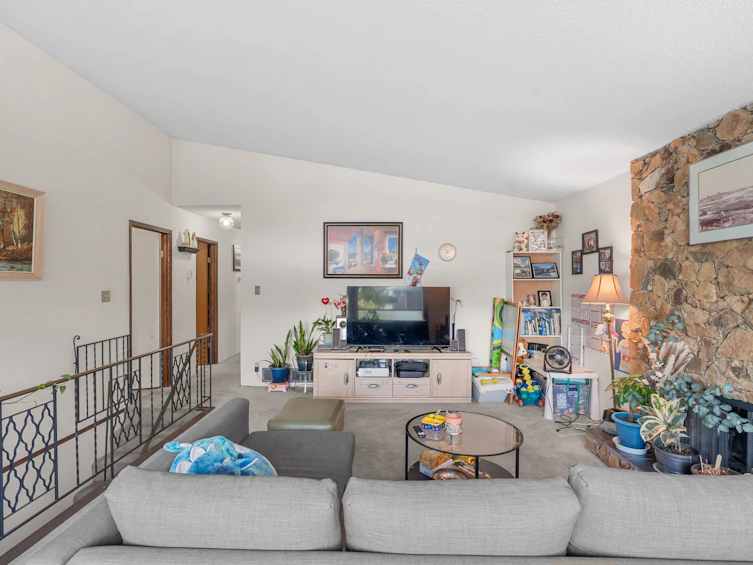 3450 E 51st Avenue, Vancouver, BC, V5S 1S6 - 2