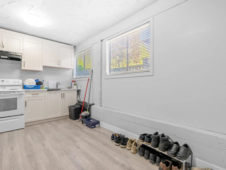 3450 E 51st Avenue, Vancouver, BC, V5S 1S6 - 24