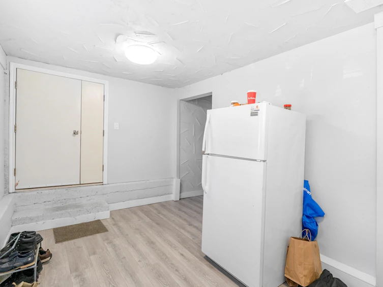 3450 E 51st Avenue, Vancouver, BC, V5S 1S6 - 25