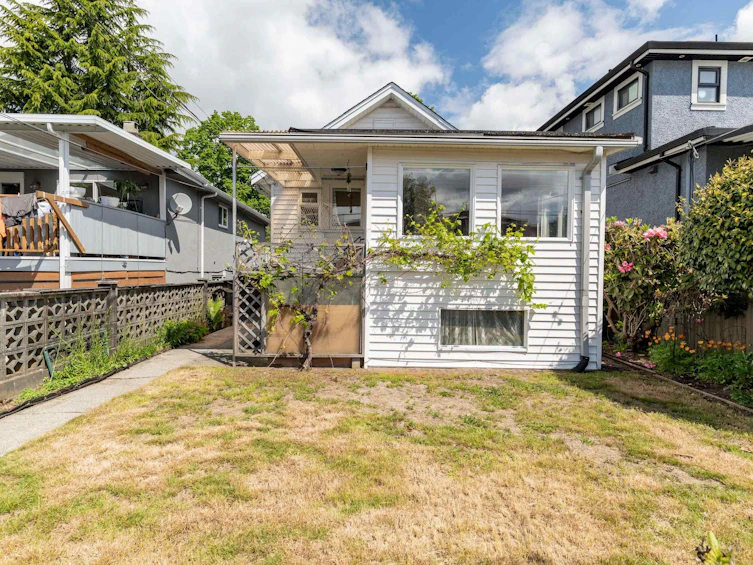 2386 E 45th Avenue, Vancouver, BC, V5R 3B5 - 33