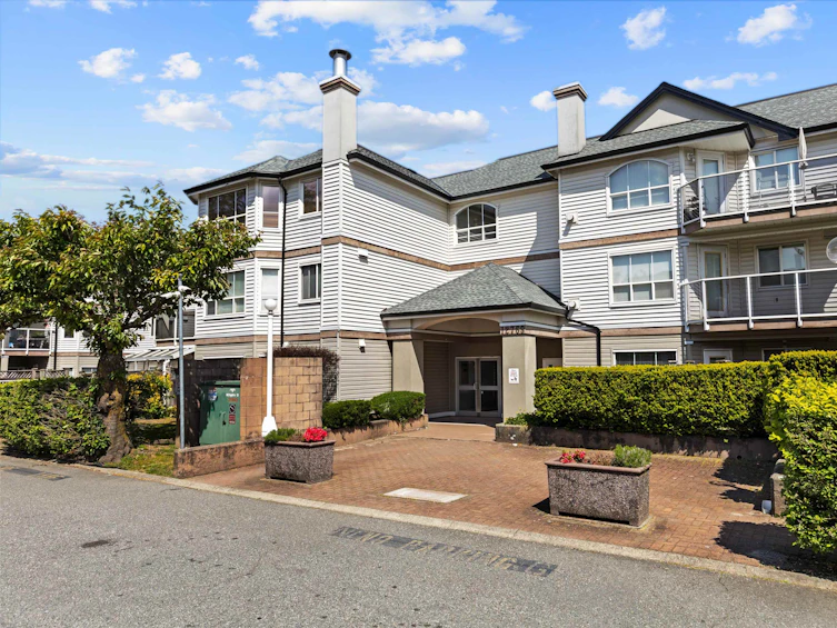 301-12769 72, Surrey, BC, V3W 2M7