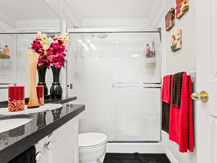 301-12769 72, Surrey, BC, V3W 2M7 - 11