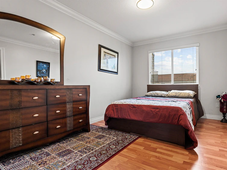 301-12769 72, Surrey, BC, V3W 2M7 - 12