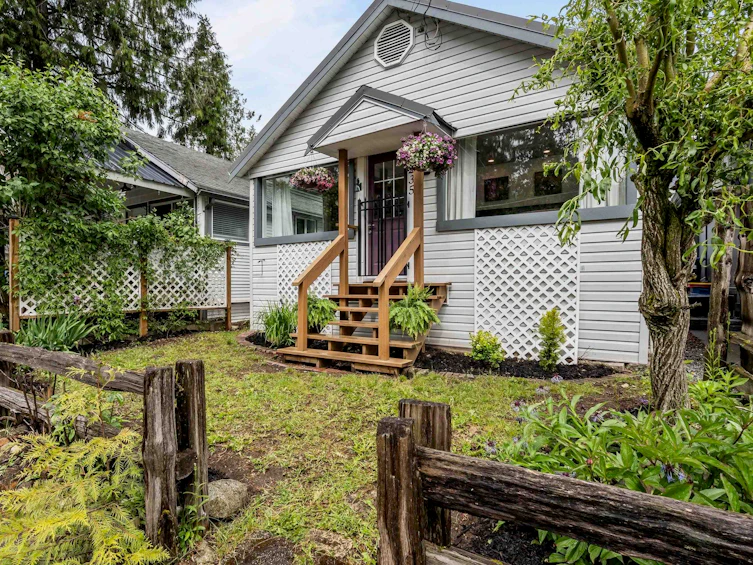 235 1st Avenue, Cultus Lake, BC, V2R 4Y6