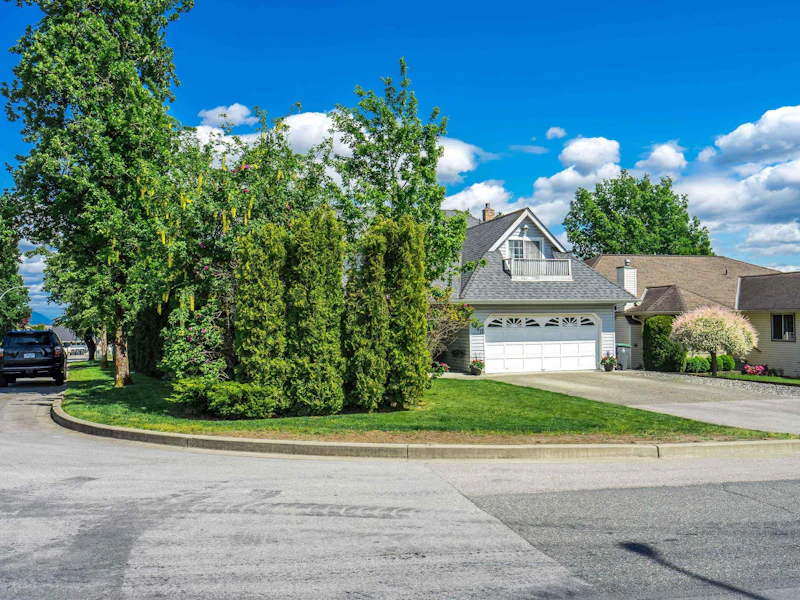 6180 190th Street, Surrey BC V3S 8H7