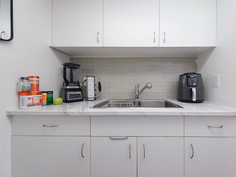 801-789 Drake Street, Vancouver, BC, V6Z 2N7 - 3