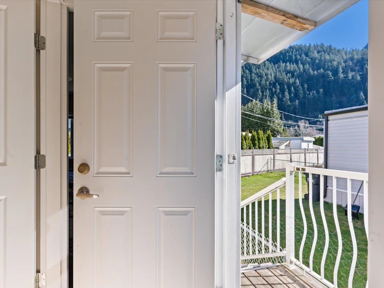 18-62780 Flood Hope Road, Hope, BC, V0X 1L2 - 17