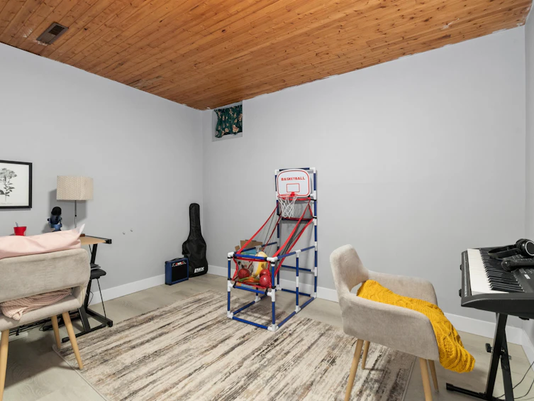 9835 Hazel Street, Chilliwack, BC, V2P 5P3 - 25