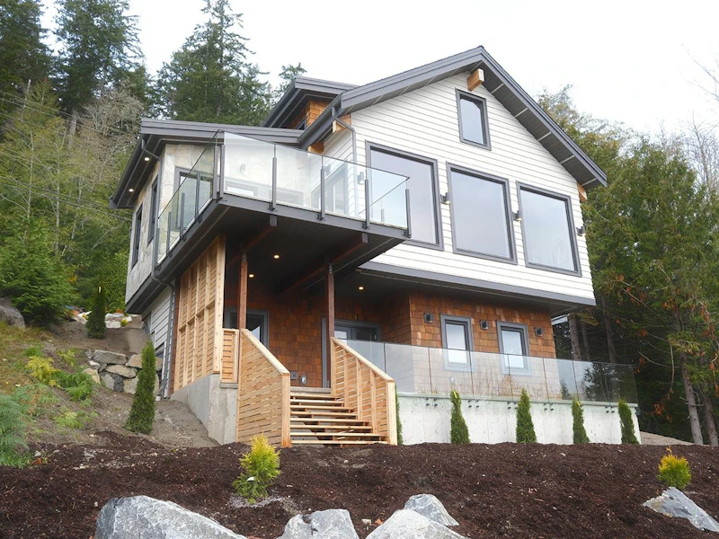 6254 Fairway Avenue, Sechelt BC
