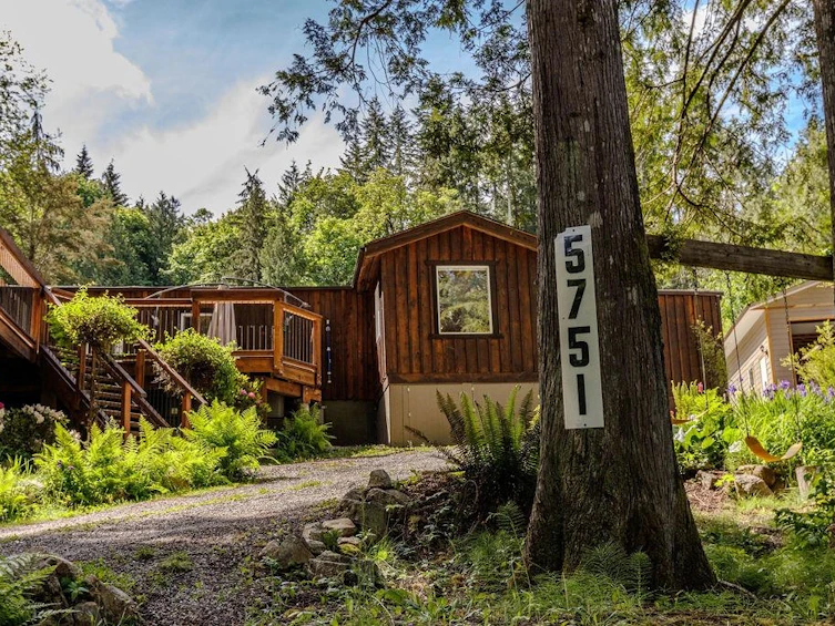 5751 Tillicum Bay Road, Sechelt, BC, V7Z 0C7 - 4