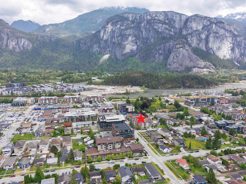 407 - 1310 Victoria Street, Squamish BC V8B 0C3