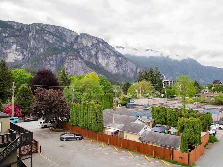 407-1310 Victoria Street, Squamish, BC, V8B 0A5 - 3