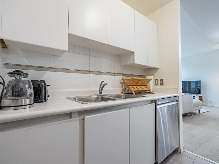311-989 Nelson Street, Vancouver, BC, V6Z 2S1 - 13