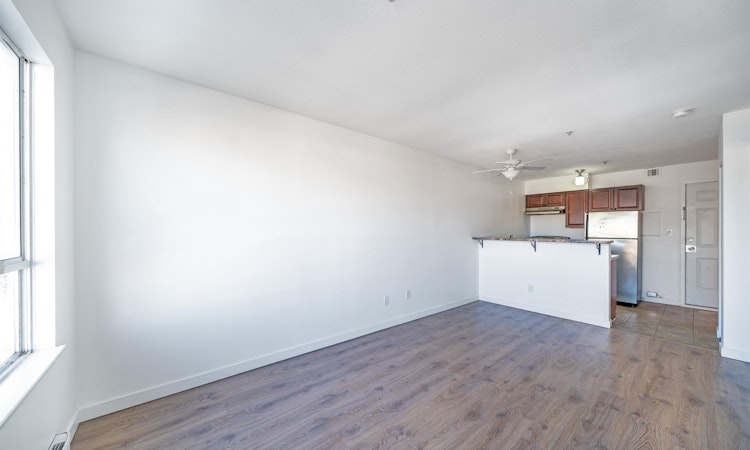 304-5520 Joyce Street