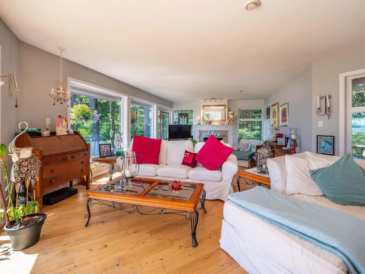 9127 Redrooffs Road, Halfmoon Bay, BC, V0N 1Y0 - 9