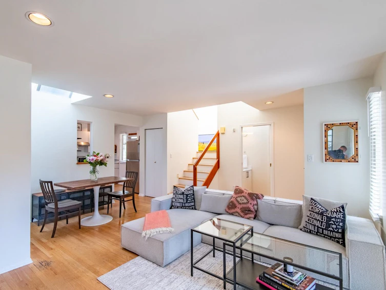 3463 W 8th Avenue, Vancouver, BC, V6R 1Y6 - 7