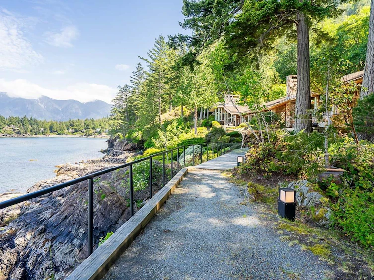 370-370-374 Smugglers Cove Road, Bowen Island, BC, V0N 1G1 - 20