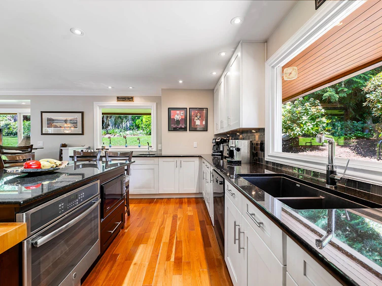 3955 Viewridge Place, West Vancouver, BC, V7V 3K7 - 9