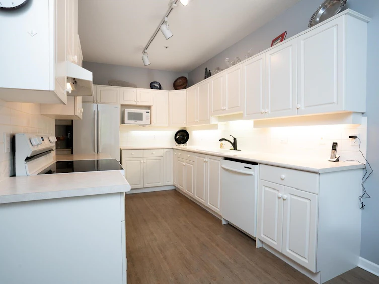 213N-1100 56 Street, Delta, BC, V4L 2N2 - 13