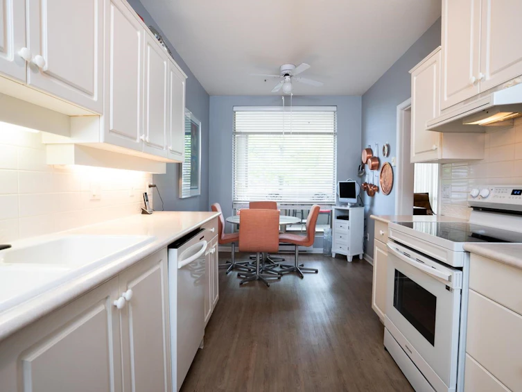 213N-1100 56 Street, Delta, BC, V4L 2N2 - 14