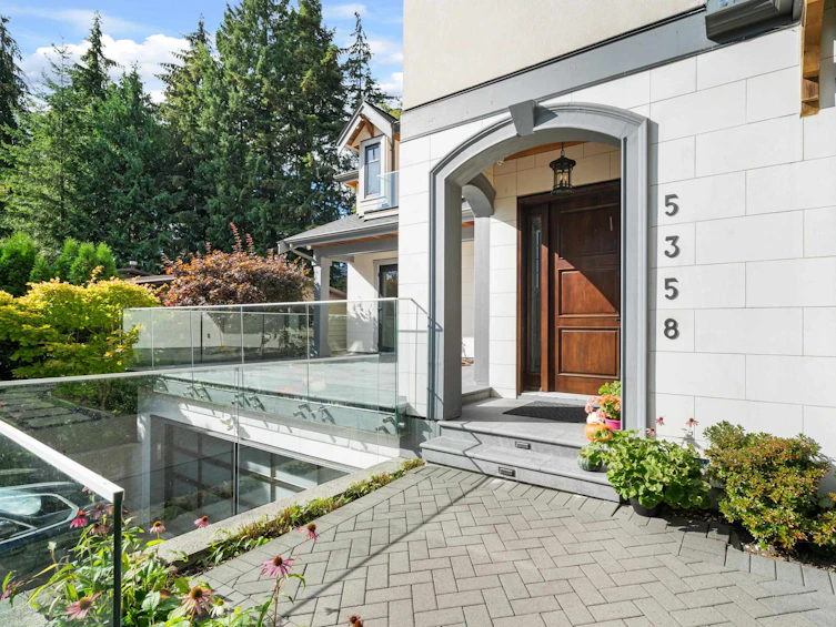 5358 Malaspina Place, North Vancouver, BC, V7R 4M1 - 35