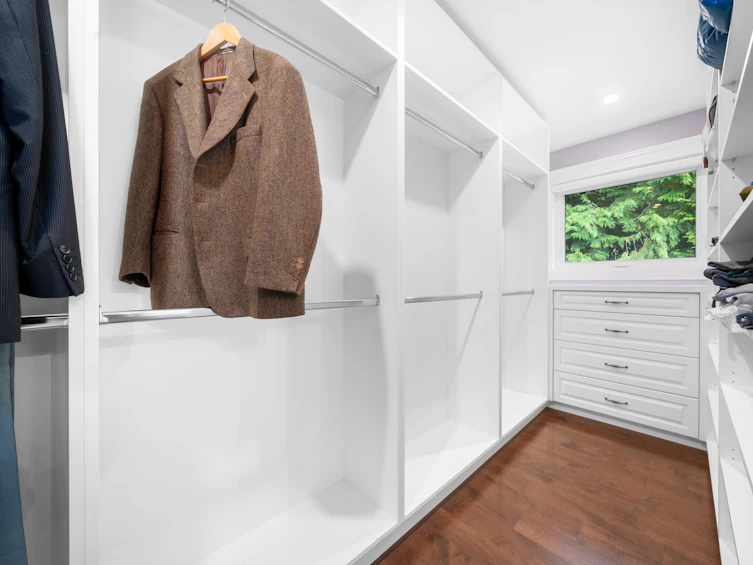 5358 Malaspina Place, North Vancouver, BC, V7R 4M1 - 25