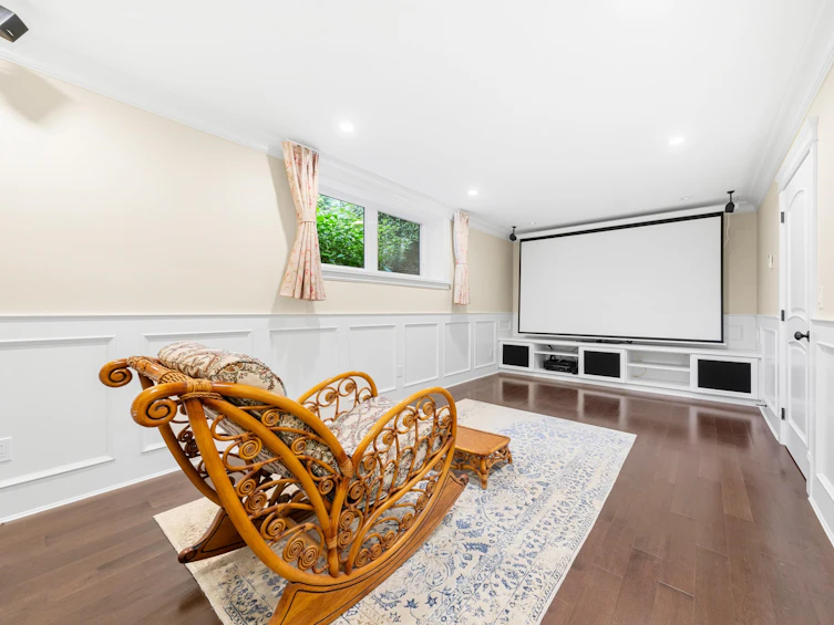 5358 Malaspina Place, North Vancouver, BC, V7R 4M1 - 26