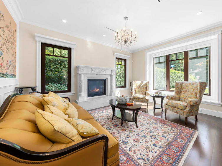 5358 Malaspina Place, North Vancouver, BC, V7R 4M1 - 5