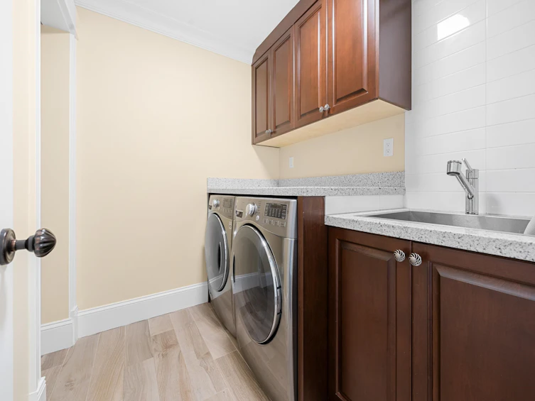 5358 Malaspina Place, North Vancouver, BC, V7R 4M1 - 24