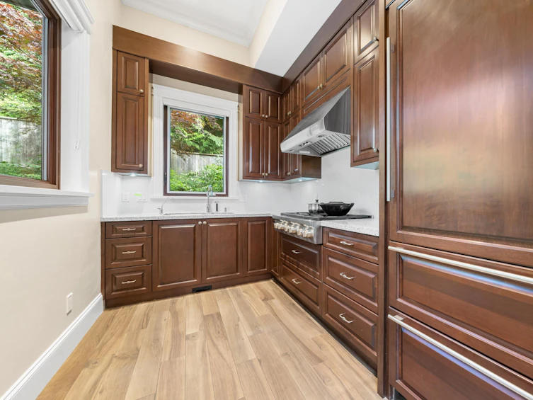 5358 Malaspina Place, North Vancouver, BC, V7R 4M1 - 14