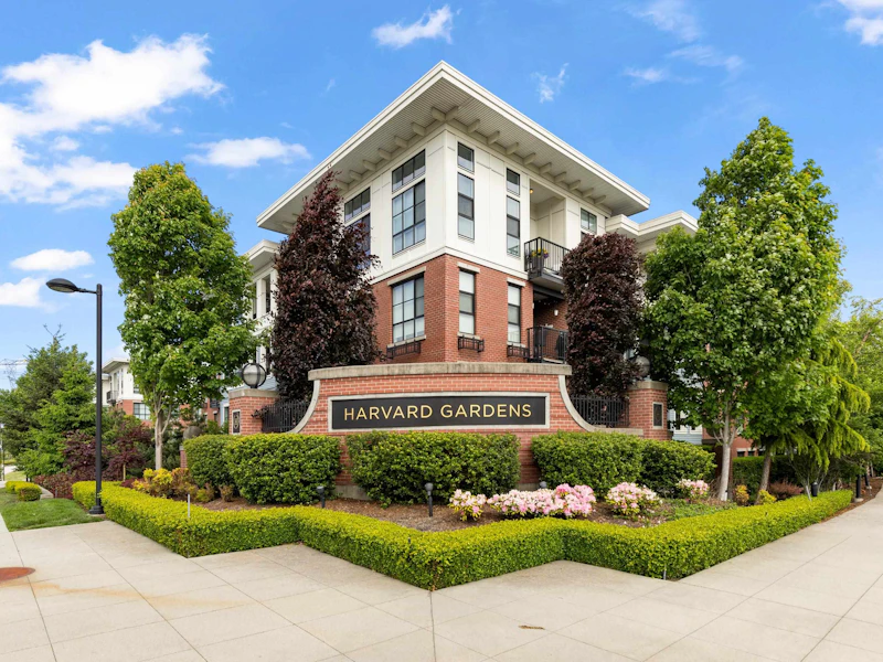 428 - 15137 33rd Avenue, Surrey BC